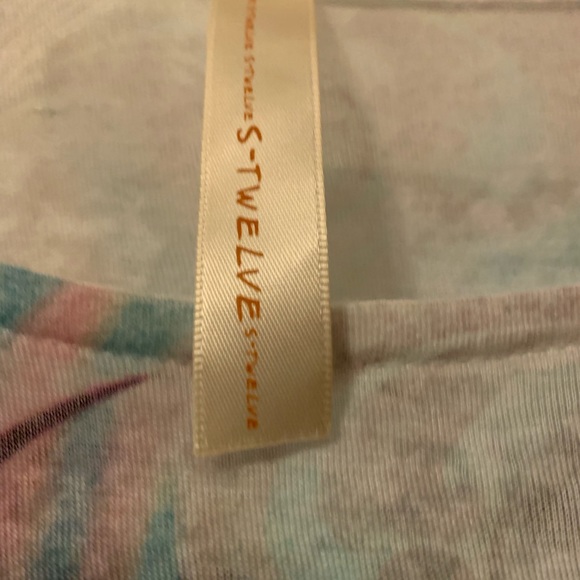 S Twelve Rhinestones Top - Picture 3 of 5